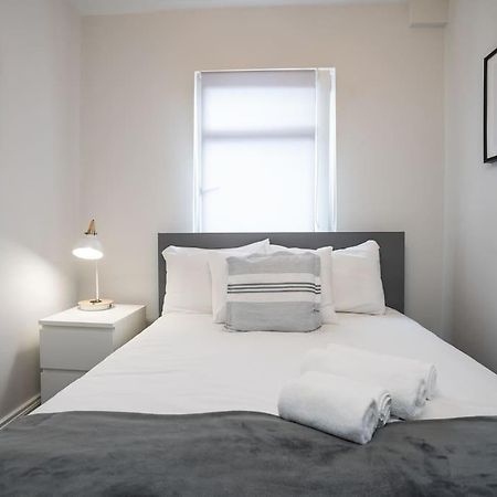 Cozy Townhouse, Walking Distance To Belfast City מראה חיצוני תמונה