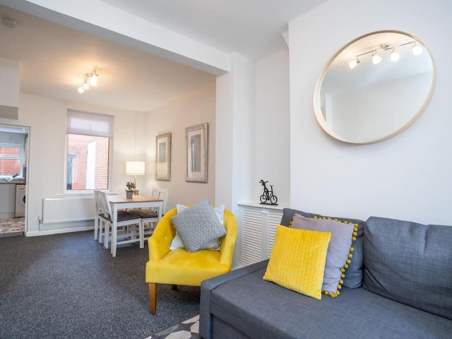 Cozy Townhouse, Walking Distance To Belfast City מראה חיצוני תמונה