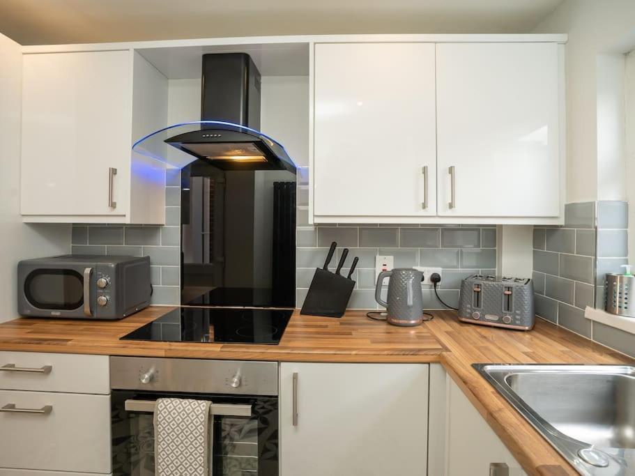 Cozy Townhouse, Walking Distance To Belfast City מראה חיצוני תמונה