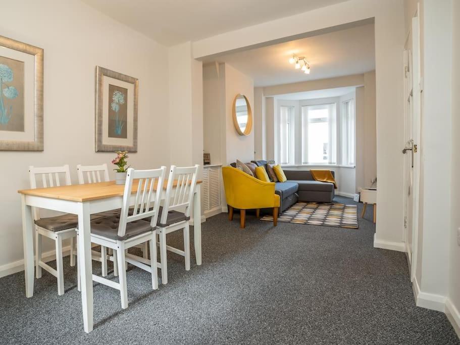 Cozy Townhouse, Walking Distance To Belfast City מראה חיצוני תמונה